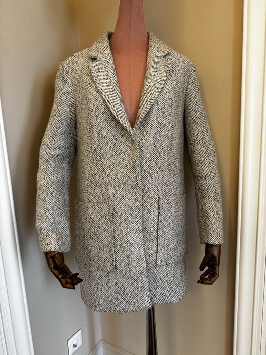 Paltom Hilfinger Denim. Marime S. Pret 900 lei. Stare impecabilă