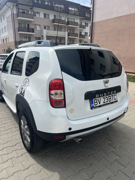 Se vine Dacia Duster