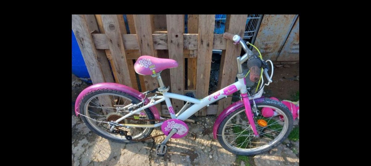 Bicicleta impecabila roti pe 20