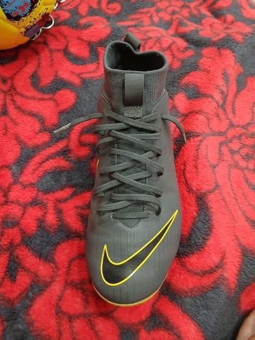 Ghete de fotbal Nike