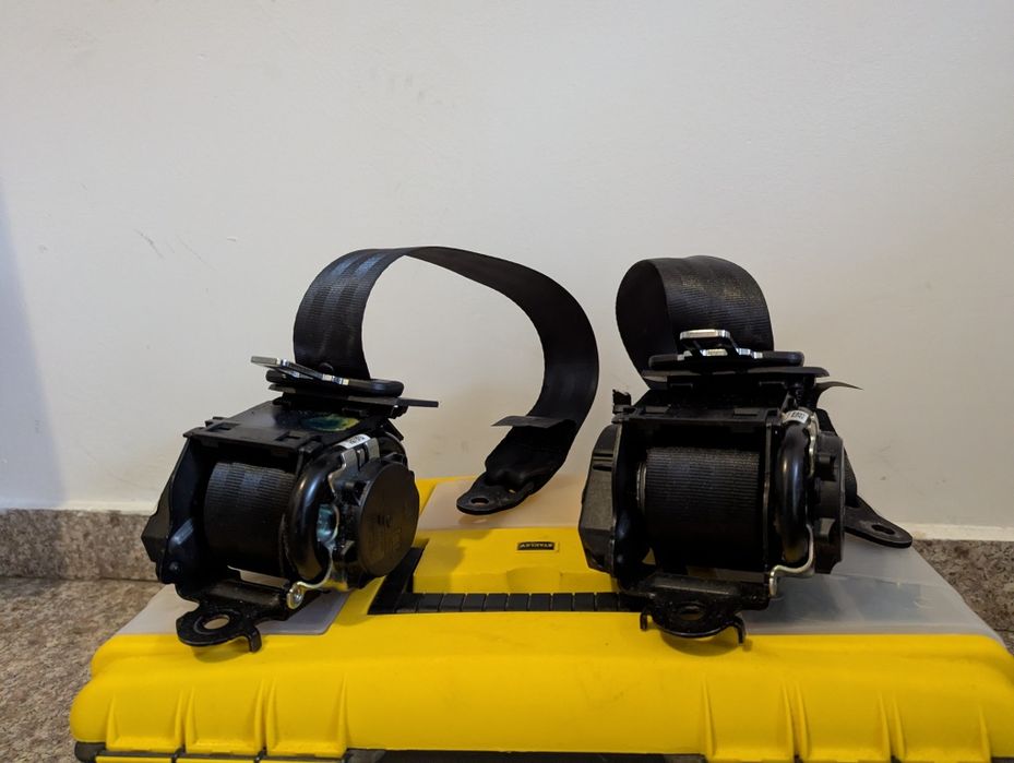 Centuri siguranță spate Dacia Duster 2