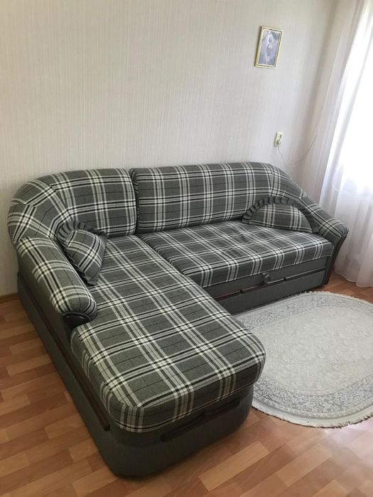 Продам диван с оттоманкой