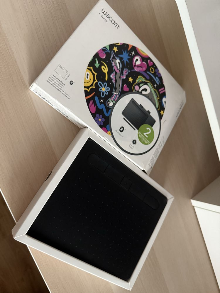 Tableta grafica Wacom Intuos S Bluetooth noua Negociabil