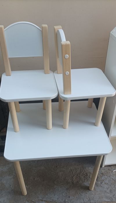 Скидки на детские столы и стулья 600.000