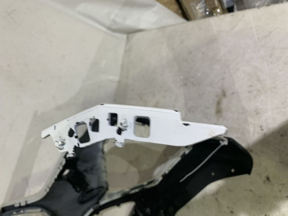Bara fata BMW X1 F48, facelift, LCI, 2019, 2020, 2021, 2022, 2023, cod origine OE 51117954205, cu gauri pentru spalatori faruri si senzori de parcare (6).