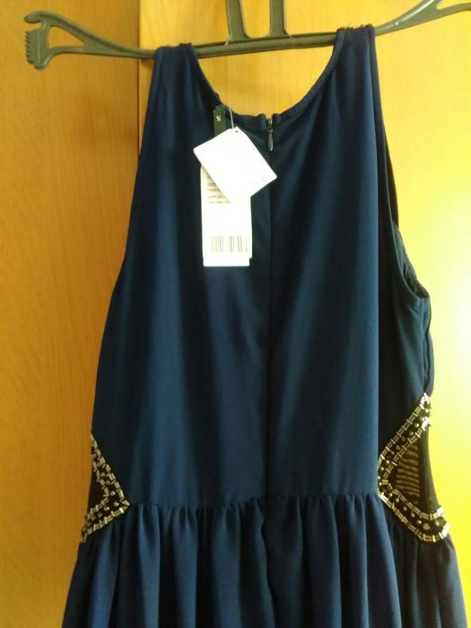 Официална рокля с етикета