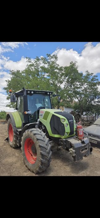Tractor Claas Arion 530