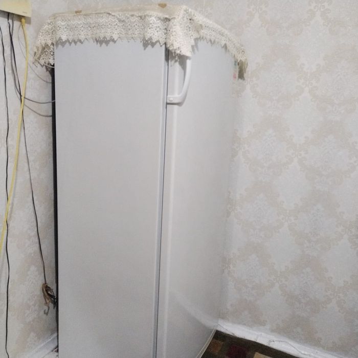 Холодильник продам срочно