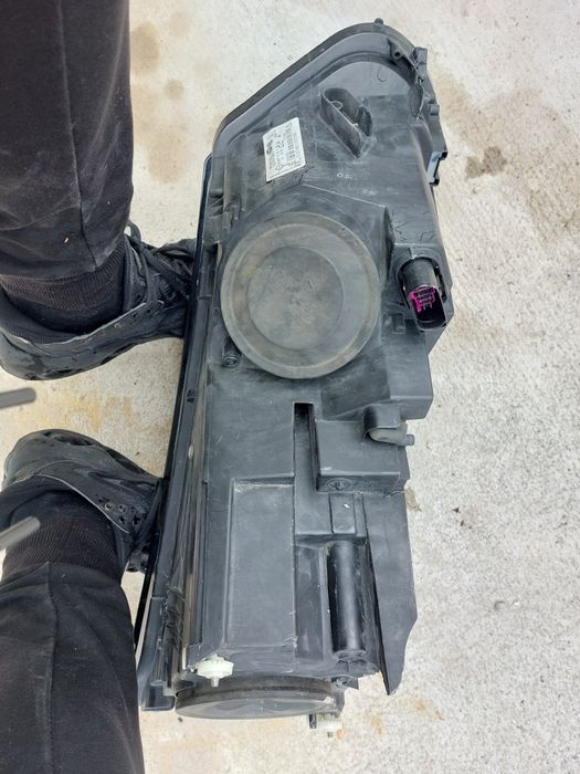 Ляв фар VW TIGUAN 2012г.