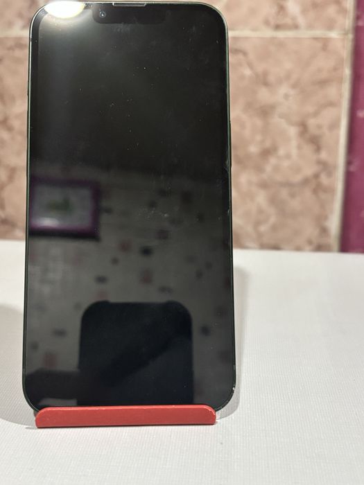 Айфон 13 в идеальном состоянии