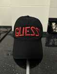 Sapca Guess