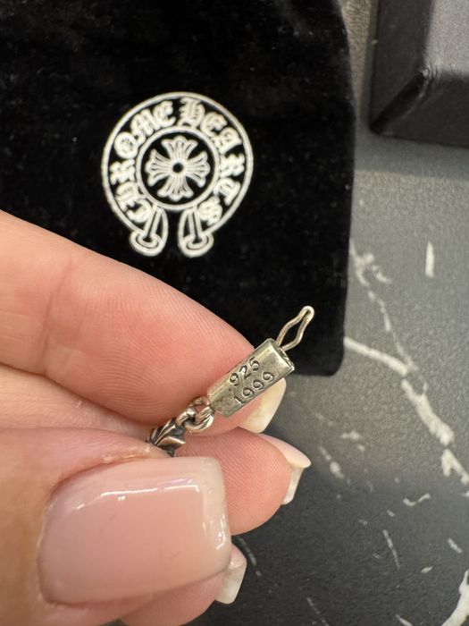Chrome Hearts Tiny E гривна