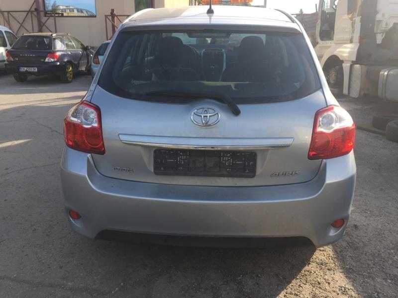 Тойота аурис 1,3 / Toyota Auris 1.3 на части