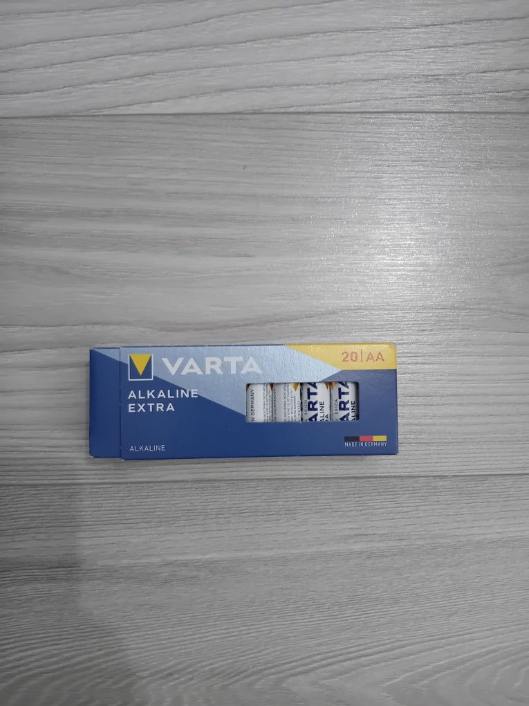 set baterii VARTA alkaline extra 20 AA