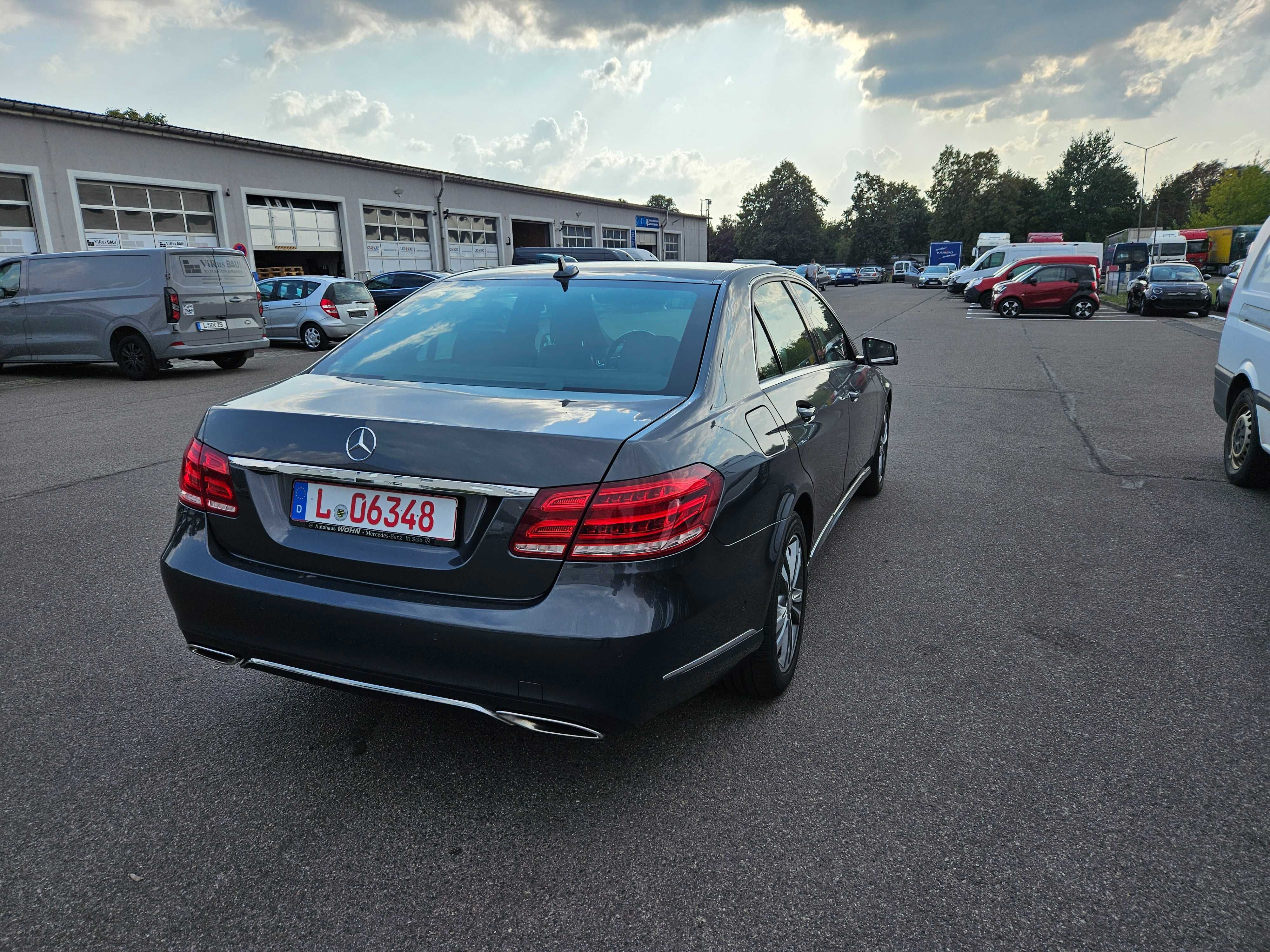 Mercedes Benz Avangarde E 200 CGI 2014 impecabil