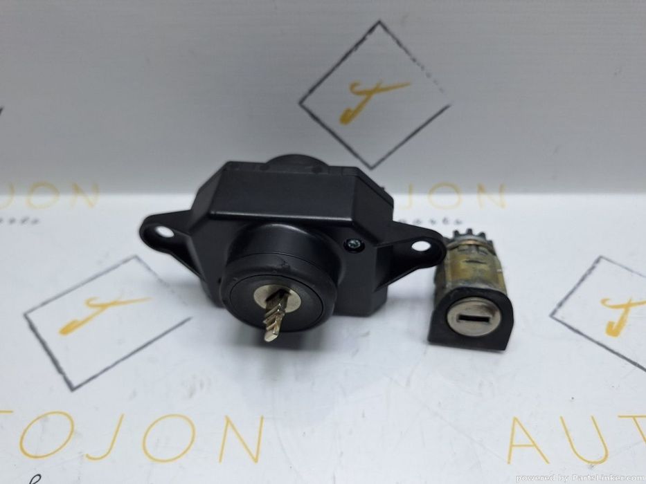 Contact cu cheie si butuc usa AUDI A6 III Avant (4F5, C6) [ 2005 - 2011 ] TDI (BLB, BRE) 103KW|140HP OEM 4F0909131D