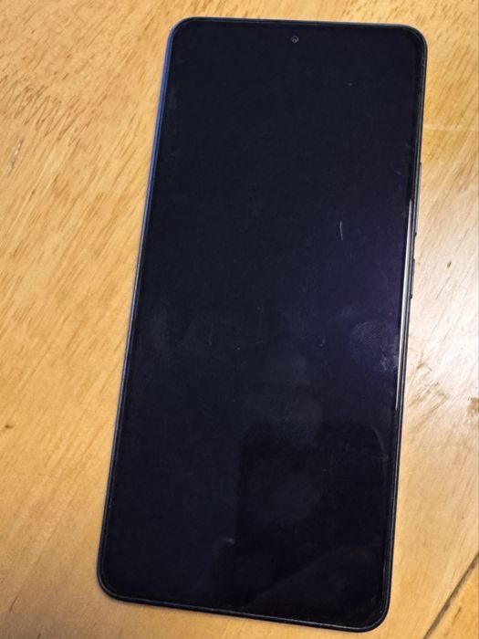 Продавам Redmi note 13 pro