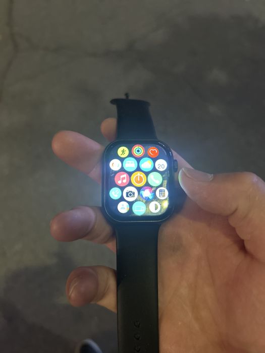 Apple Watch SE 10-я серия в хорошем состоянии