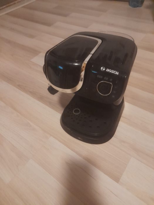 Expresor cu capsule tassimo