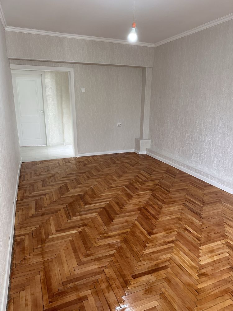 Продам 2-комнатную квартиру на улице Толе би 1