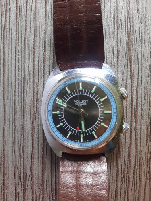 Часы механические с механическим будильником