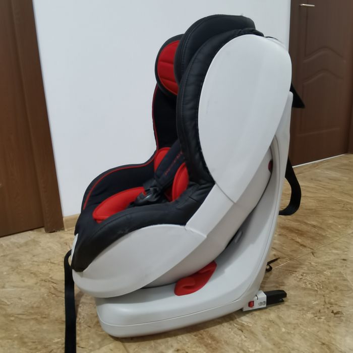 Scaun auto caretero defender