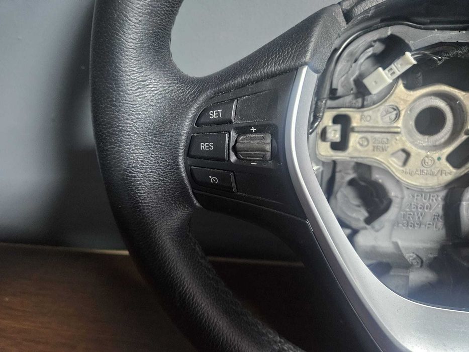 Volan sport cu comenzi BMW seria 1 f20 f21 F30 F31 complet xy