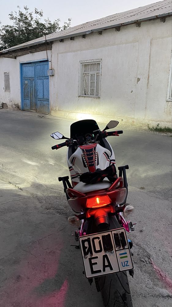 Kawasaki 650 спорт турист