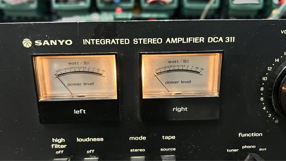 Усилвател Sanyo DCA-311 Made in Japan 1978