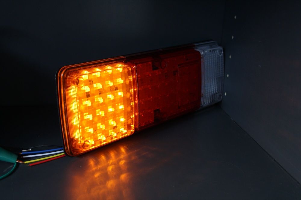 Комплект ЛЕД LED диодни стопове за каравана , платформа , ремарме , БУ