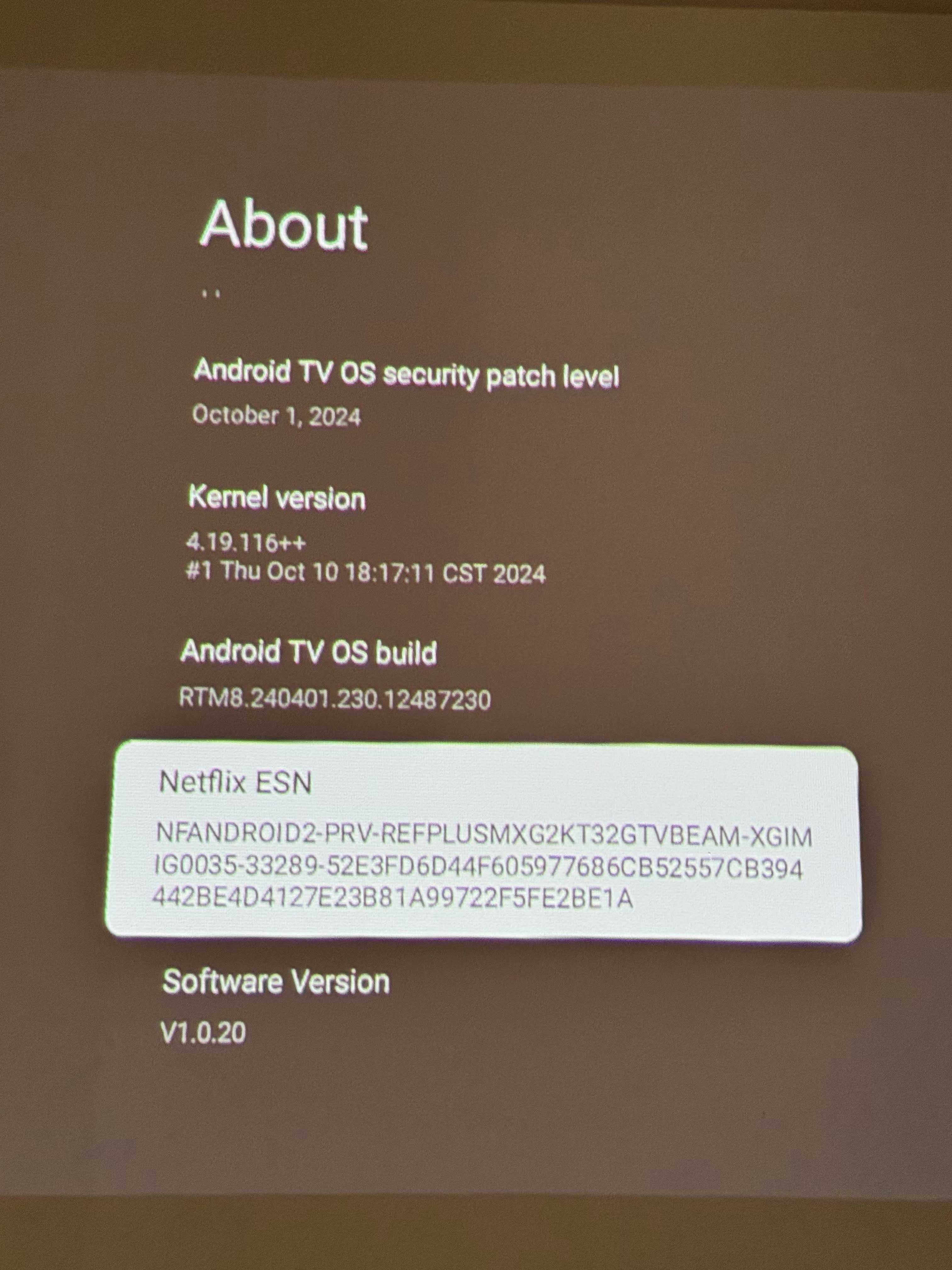 Портативен проектор MoGo 3 Pro с Google TV  (+ стойка и калъф)