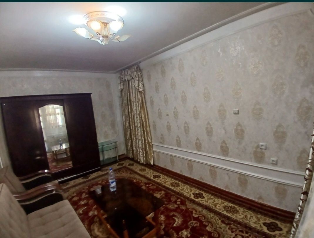 Здравствуйте! Сдаю однокомнатную квартиру на 2 этаже 4-этажного дома,