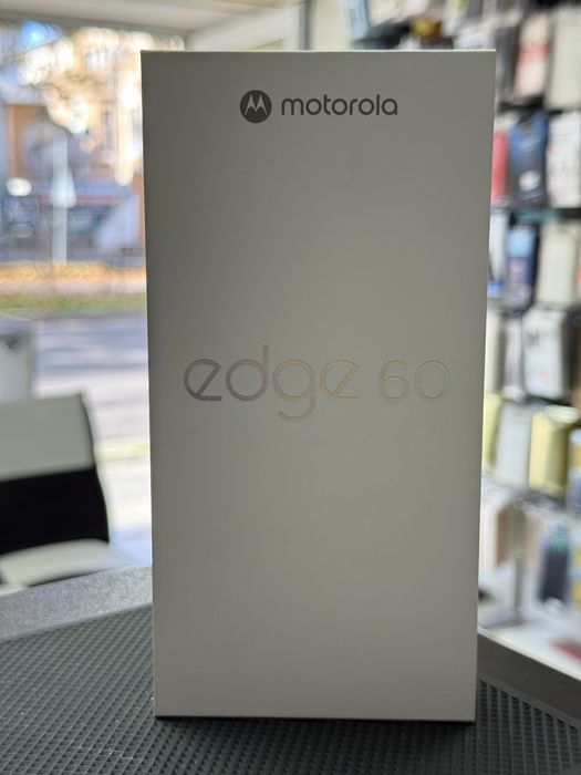 Motorola Edge 60,PANTONE Shamrock (green),256GB/8GB RAM *ЧистоНов*