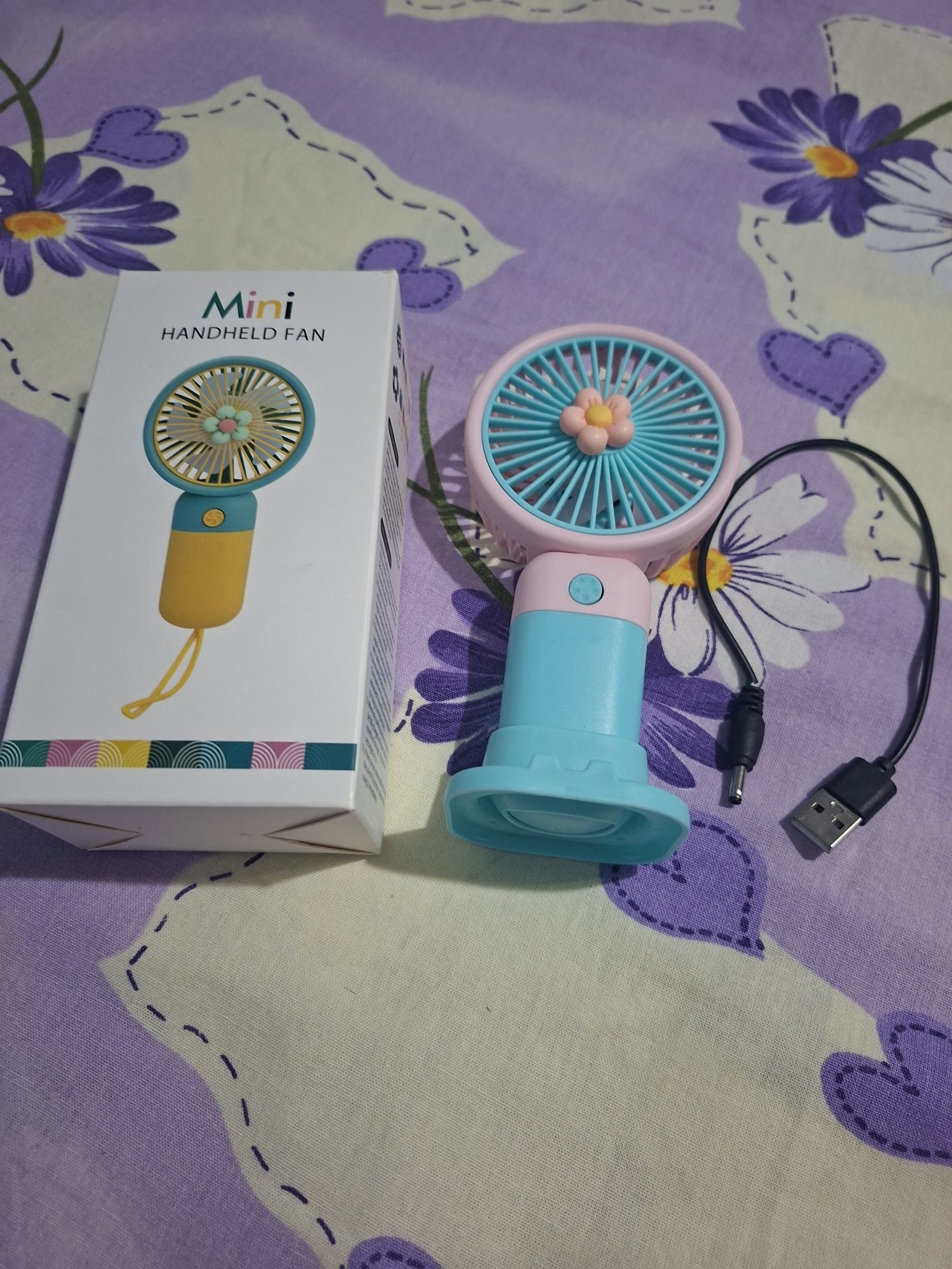 Vând Mini Ventilator cu USB Nou