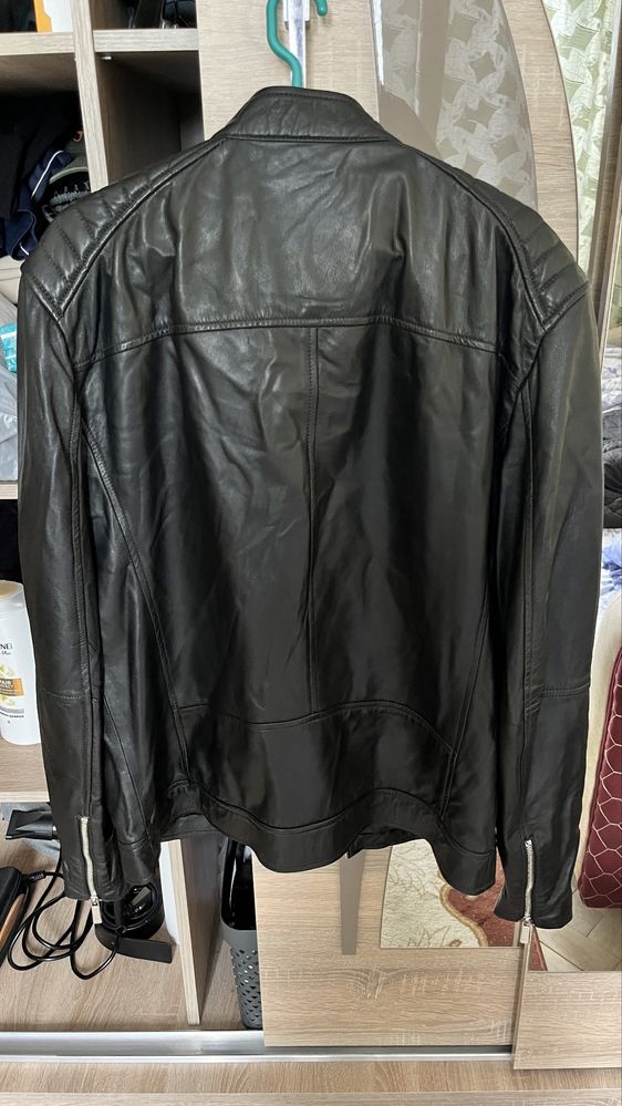 Geaca subtire de piele - Barbati - Zara
