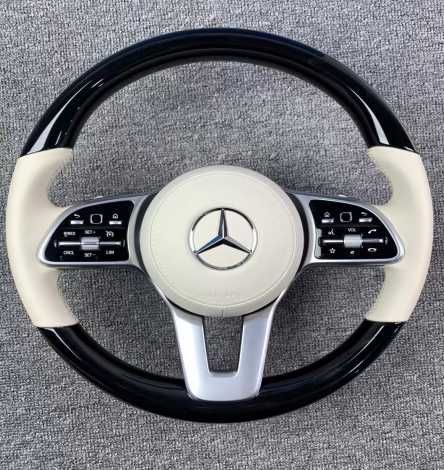 Mercedes спортен волан – Бежова кожа & Черен гланц (2018–2022)