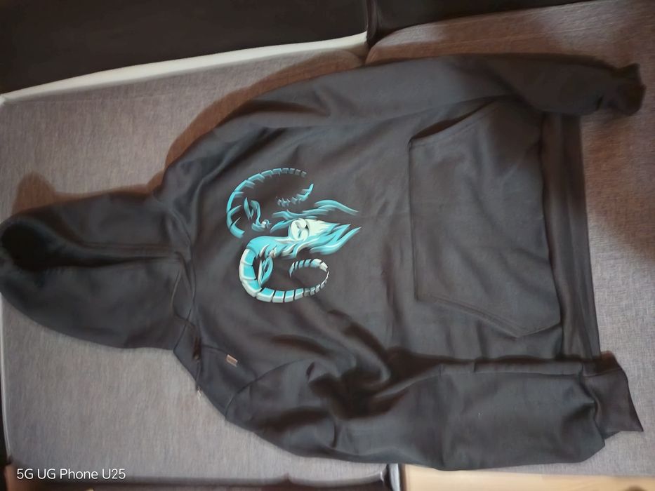 Зимен комплект от панталон и суичър