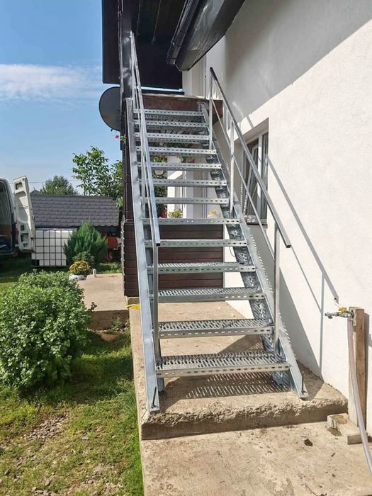 Confectionam scarii metalice zincate exterioare și pentru incendii , p