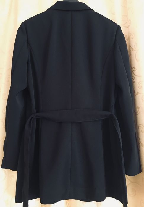 sacou negru lung cu cordon măr 38