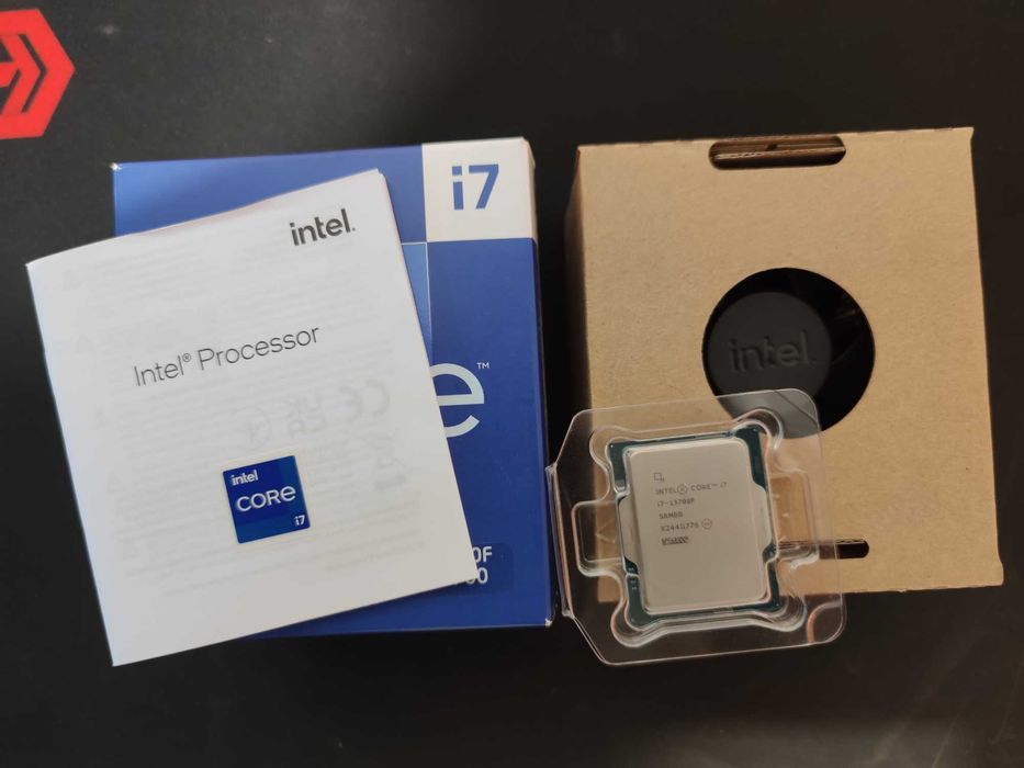 Procesor Intel Core i7 13700f cu garanție.
