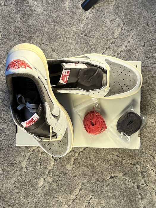 Чисто Нови Air Jordan 1 Low Og Travis Scott Reverse Mocha - 43 Номер