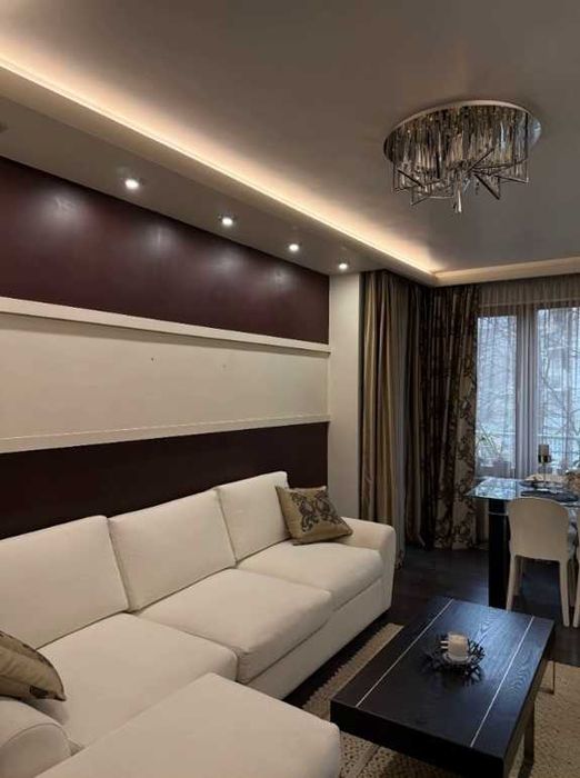 Дава се под наем Тристаен апартамент в София, Красно село - 84 кв.м за 900 € - Снимка #1