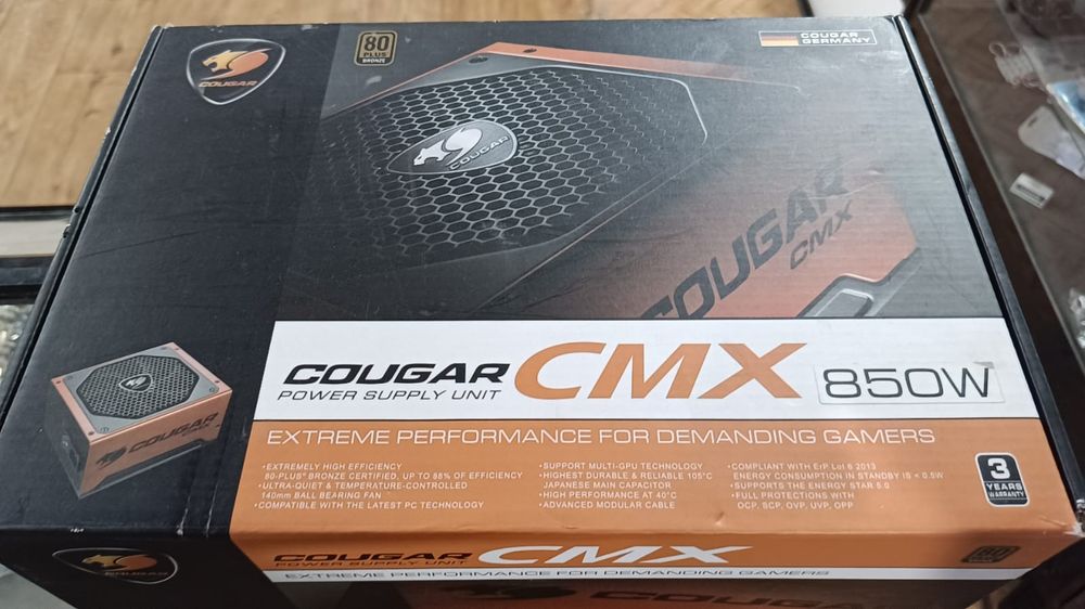 Блок питания 850 ватт в хорошем состоянии с коробкой