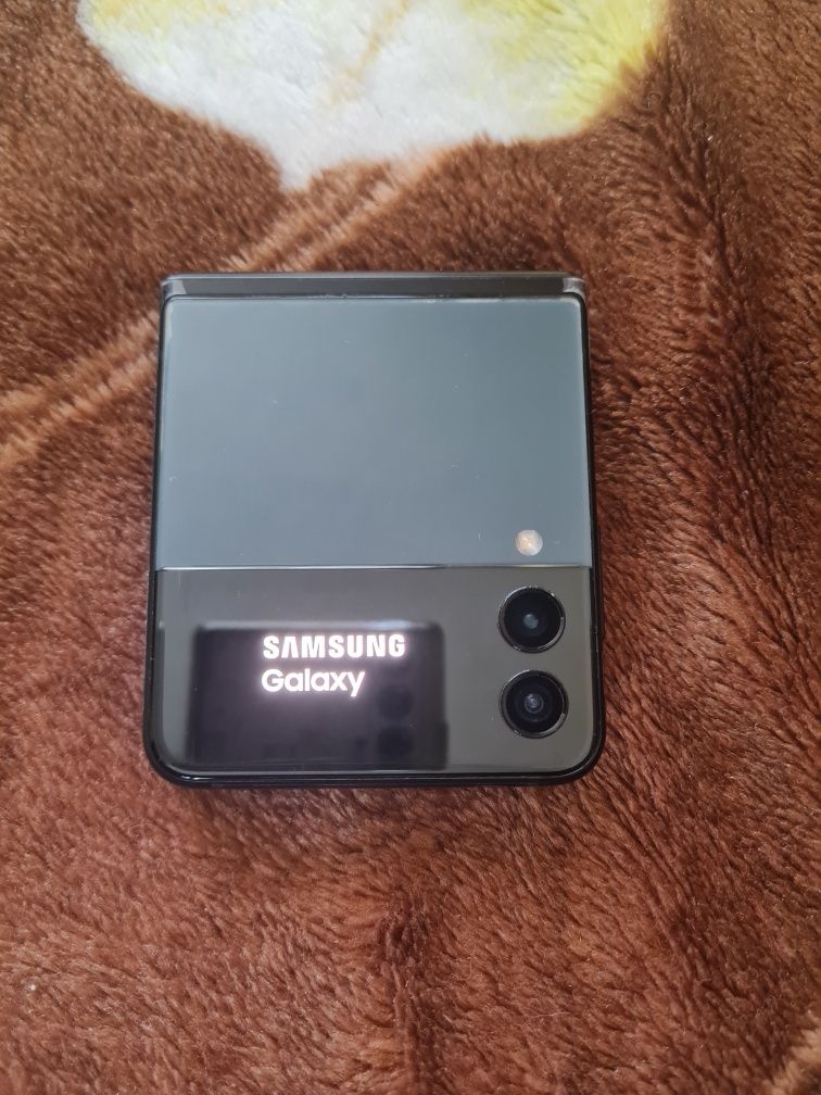 Samsung galaxy zflip3 5g (display schimbat recent)