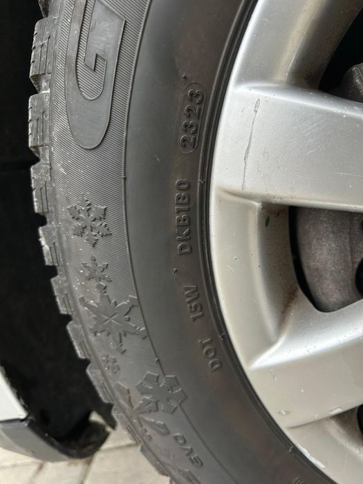 Vând Volkswagen Golf 5, 2.0 TDI 1900 € NEGOCIABIL