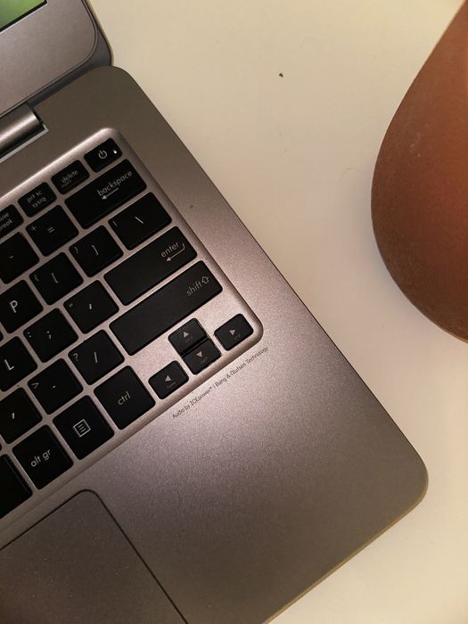 Laptop Asus ZenBook UX306U ultra slim functionare perfecta