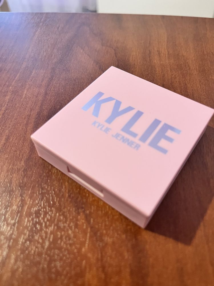 Хайлайтър KYLIE.