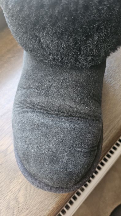 Ugg originale marimea 34 si 35