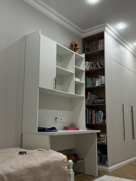 Продам качественный стол