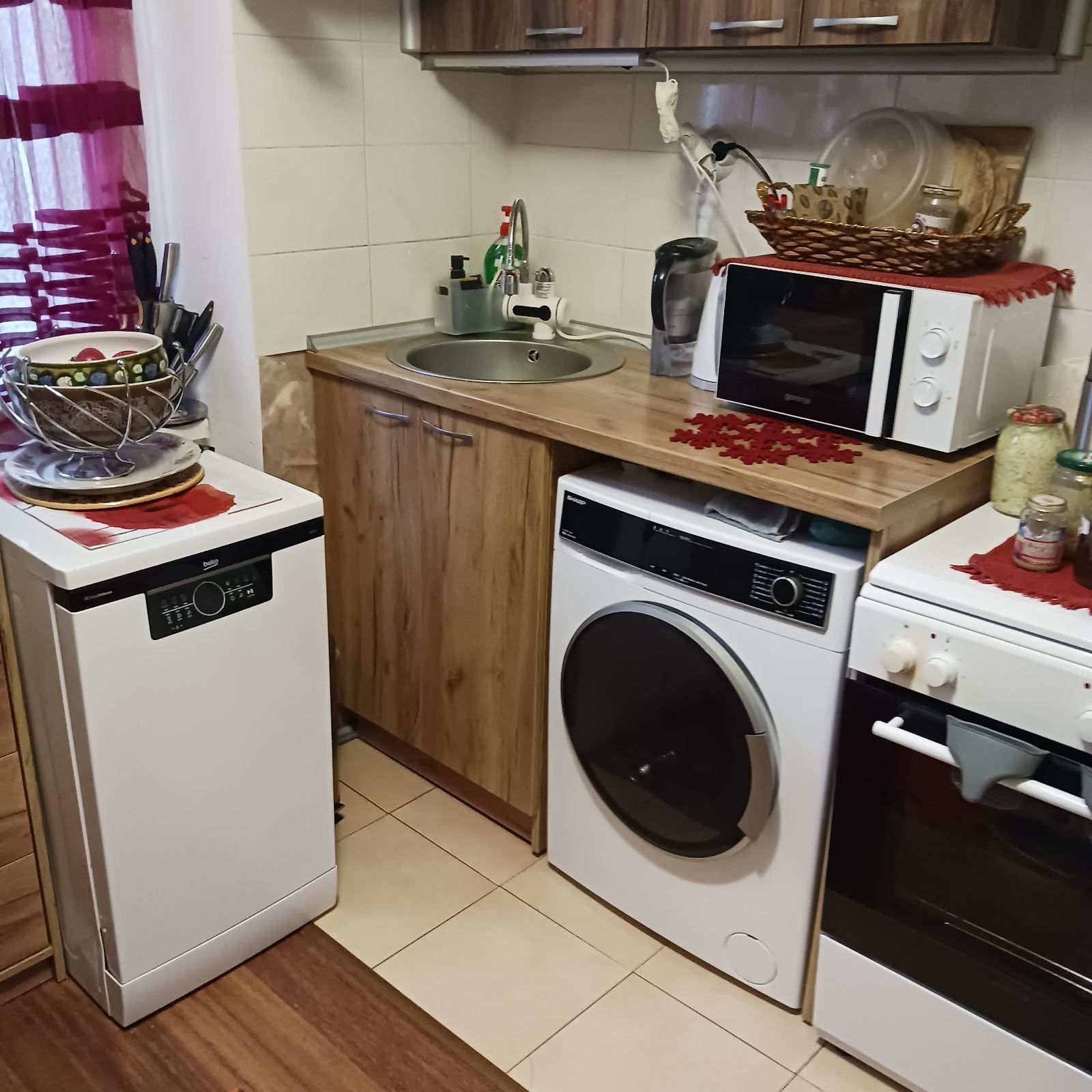 Продавам апартамент в софия кр.поряна1